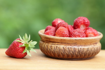 клубника на природе