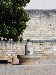 Fototapete Brunnen Brunnen in Aigues-Mortes - Frankreich