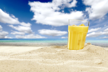 drink and sea 