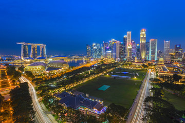 Fototapeta na wymiar Singapore city skyline at Marina Bay at night