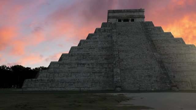 chichen itza mayan ruins kukulcan temple el castillo at sunrise dolly movement no people