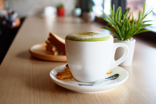 green tea latte art