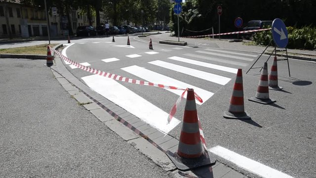 Oinezko pasabide Fu&szlig;g&auml;nger&uuml;bergang Attraversamento Fodg&aelig;ngerfelt pedonale Passaggio Paso de peatones  Zebra Passage &Ouml;verg&aring;ngsst&auml;lle pi&eacute;ton Przejście dla pieszych Zebre Oversteekplaats
