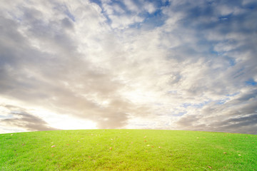Fototapeta premium The landscapes sky with clouds and sunrise retouch