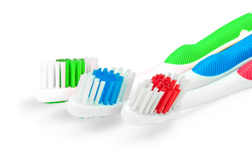 Три зубных щетки крупным планом