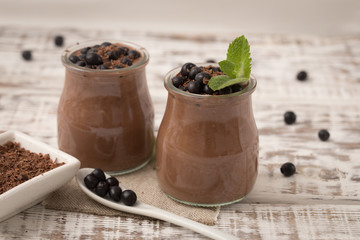 chia  chocolate pudding with blueberry