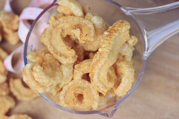 Crispy fried pork skin