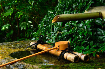 蹲と手水　
Cool spring of Japanese garden, Kyoto Japan.