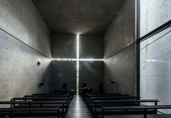 Obraz premium The light in the church, Osaka.