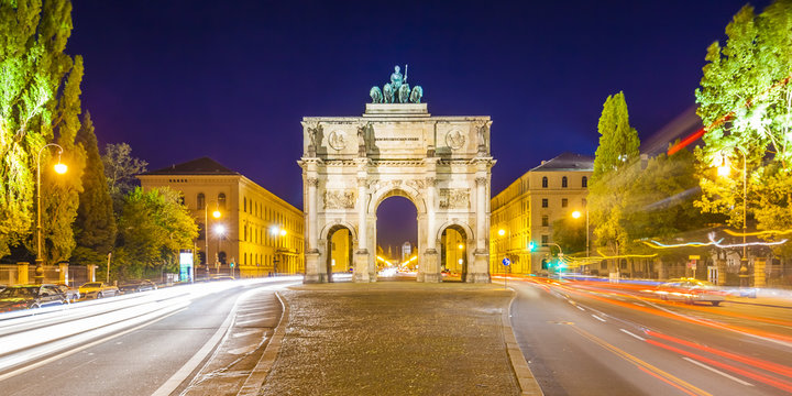 Germany, Bavaria, Munich, Victory Gate at night