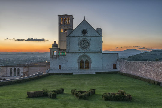 Italy, Umbria, Assisi, Basilica of Saint Francis of Assisi at sunset