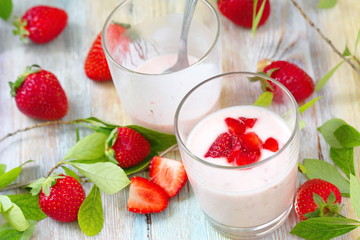 Strawberry yogurt and fresh berries
