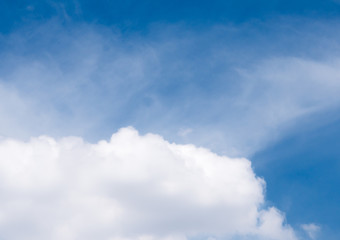 clouds in the sky on day light