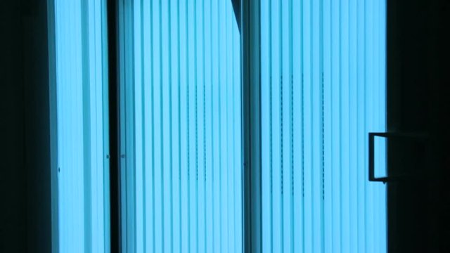 Enabling Vertical solarium UV rays of blue light