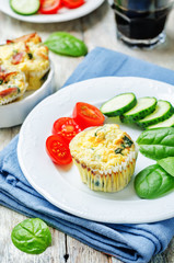 Bacon Spinach egg muffin