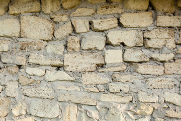 Masonry of coquina bricks