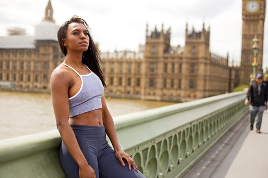 fitness woman in london on westminster bridge