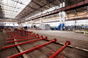 Production of metal structures on the plant