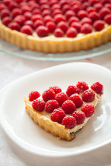 Tart with raspberries