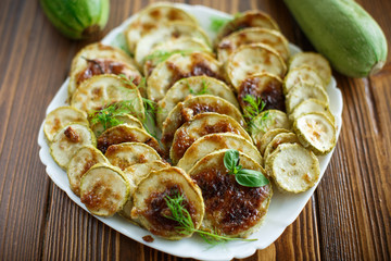 zucchini baked with sauce