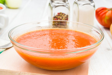 tomato sauce in round  bowl