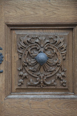 Fototapeta na wymiar decorative element on the door