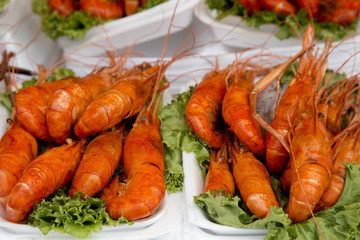 Slice Big shrimps freshwater grilled