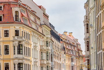 Fototapeta premium Historische, wiederaufgebaute Barockbauten in der Altstadt zu Dresden