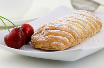 Topfen-Kirsch-Plunder