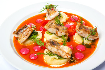 walleye in red sauce