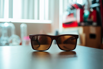 Sunglasses with vintage tone