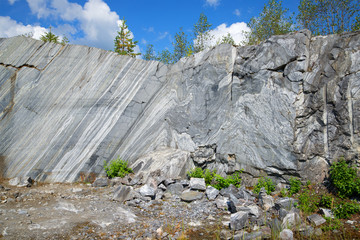 Figure karelian marble on a cliff in the Italian career. Ruskeala, Karelia