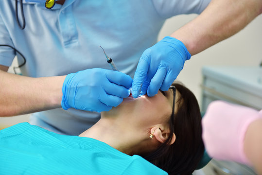 dentist conducting an operation