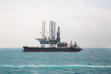Offshore oil rig drilling platform