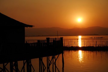 Fototapeta na wymiar Sunset at Inle lake