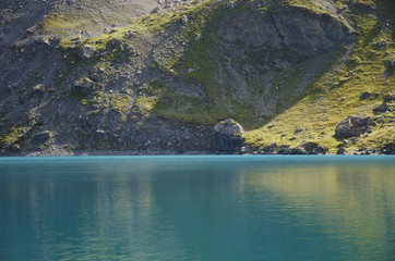 Reflet du lac Sainte-Anne (PNR Queyras / Hautes-Alpes)