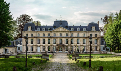Fototapeta na wymiar Classic french castle in Paris region, touristic landmark