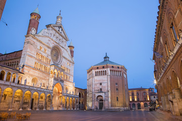 Cremona - The cathedral Assumption of the Blessed Virgin Mary dusk. - obrazy, fototapety, plakaty