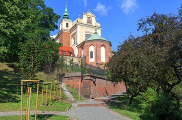 Warszawa, widok kościoła św. Anny od strony Mariensztatu