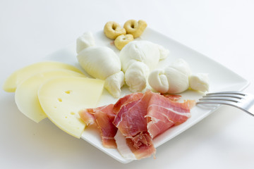 Mozzarella and cheese from Puglia