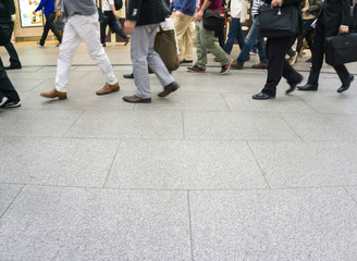 Obraz premium 通行人 足並み