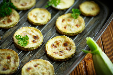 zucchini baked with sauce