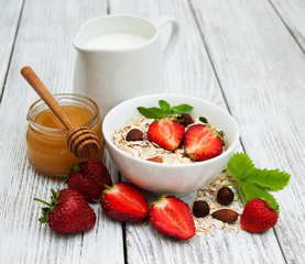 Muesli with strawberries