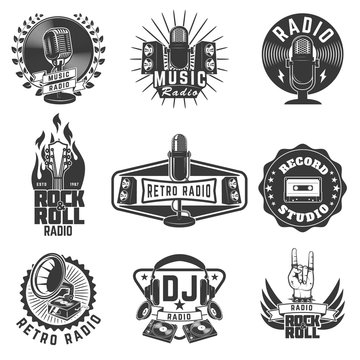 Radio labels. Retro radio, record studio, rock and roll radio em