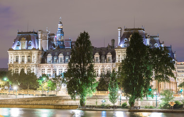 Fototapeta na wymiar The town hall of Paris, France.