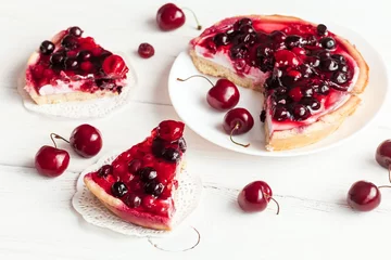 Gordijnen summer yogurt dessert with berries © Flaffy