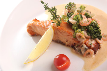 salmon steak with shrimp