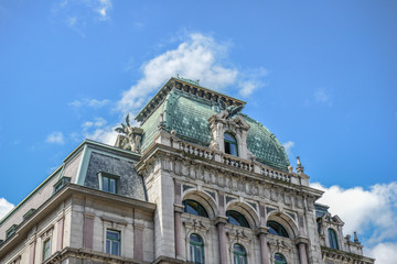 Fototapeta na wymiar The exterior of the Hotel in Vienna