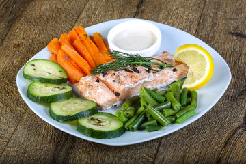 Baked salmon with vegetables