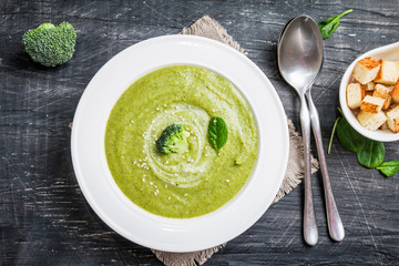 Broccoli cream soup